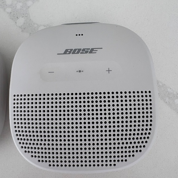 2 X BOSE SoundLink Micro Bluetooth Speakers - Picture 5 of 16